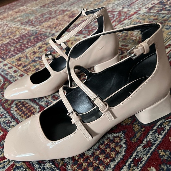 Zara Sandals - Picture 2 of 6